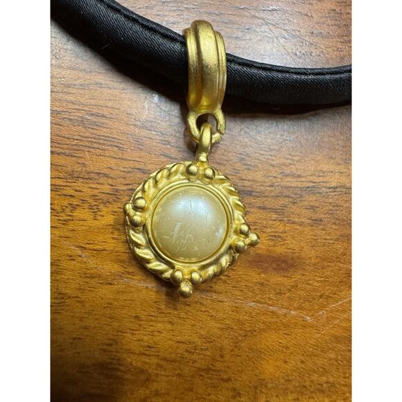 Vintage CAROLEE Necklace Faux Pearl Black Satin Cord - Picture 2 of 4